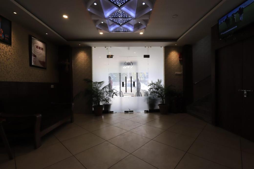 Hotel Rashmi Guwahati Ngoại thất bức ảnh