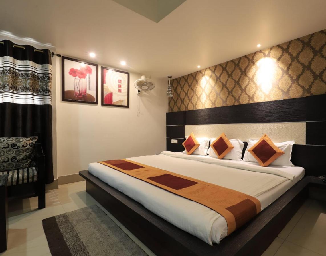 Hotel Rashmi Guwahati Ngoại thất bức ảnh